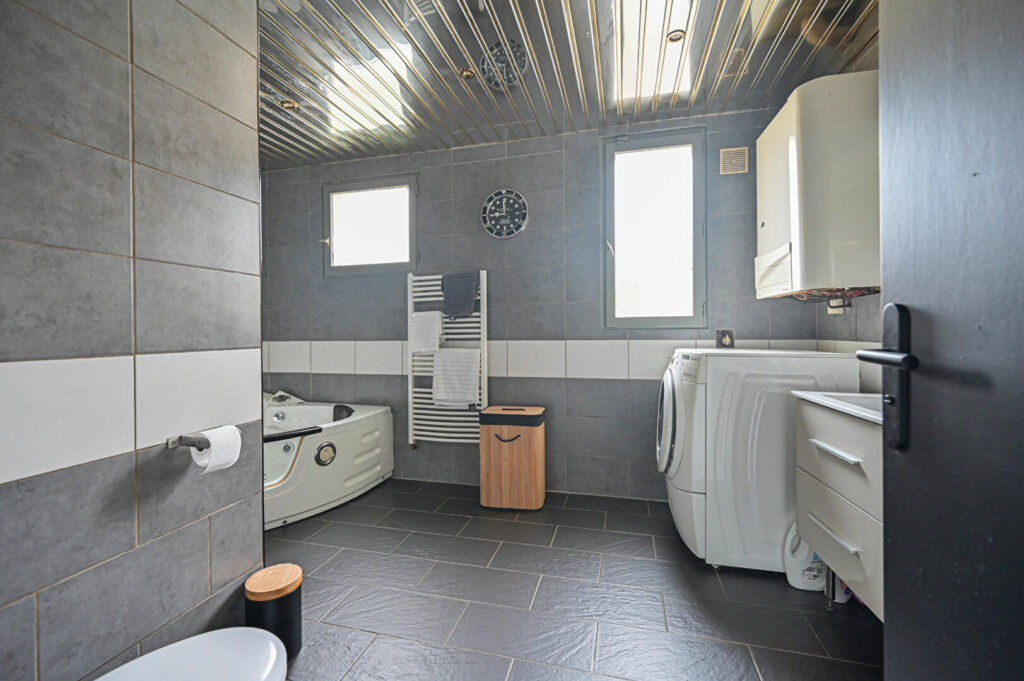 Maison Drancy 7 pièce(s) 189 m2 - Léon Immobilier