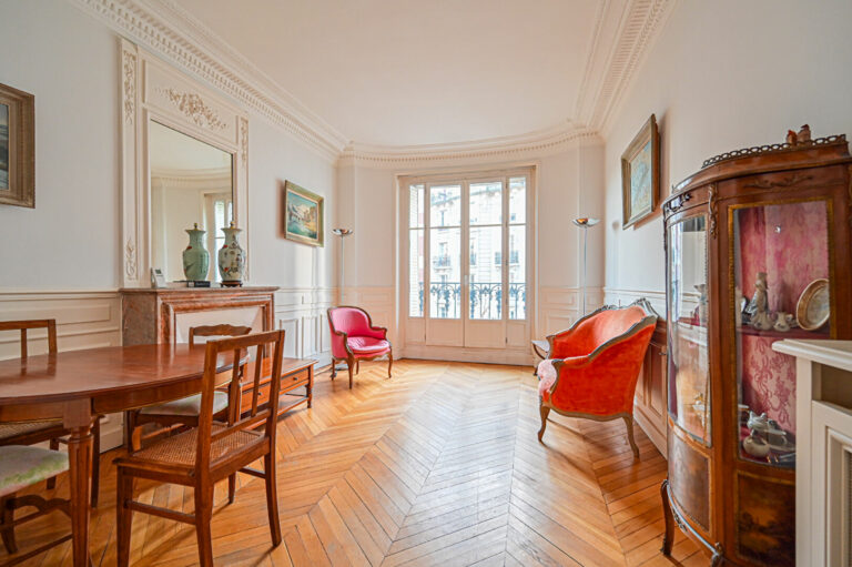 Appartement 3 pièces - PARIS 18
