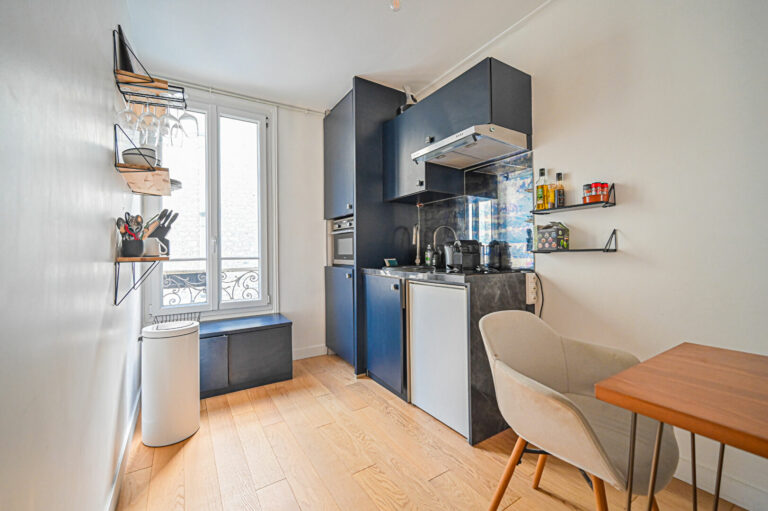 Appartement 2 pièces - PARIS 18