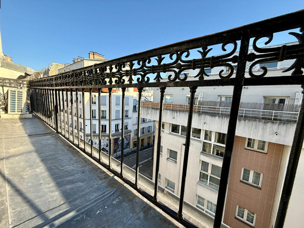 Appartement Paris 1 pièce(s) 35.62 m2 - Léon Immobilier