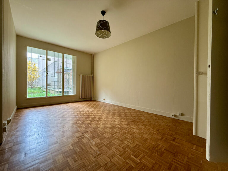 Appartement 1 pièce - PARIS 19