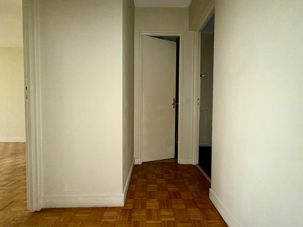 Appartement Paris 1 pièce(s) 31.08 m2 - Léon Immobilier