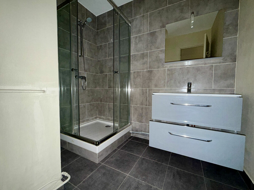 Appartement Paris 1 pièce(s) 31.08 m2 - Léon Immobilier