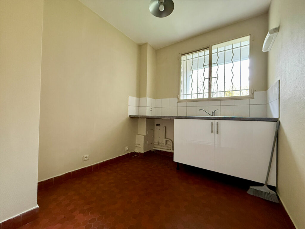 Appartement Paris 1 pièce(s) 31.08 m2 - Léon Immobilier