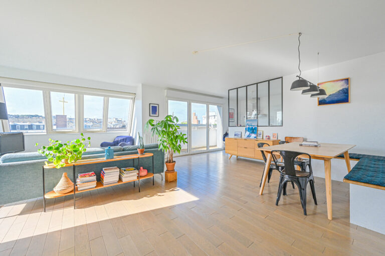 Appartement 4 pièces - PARIS 18