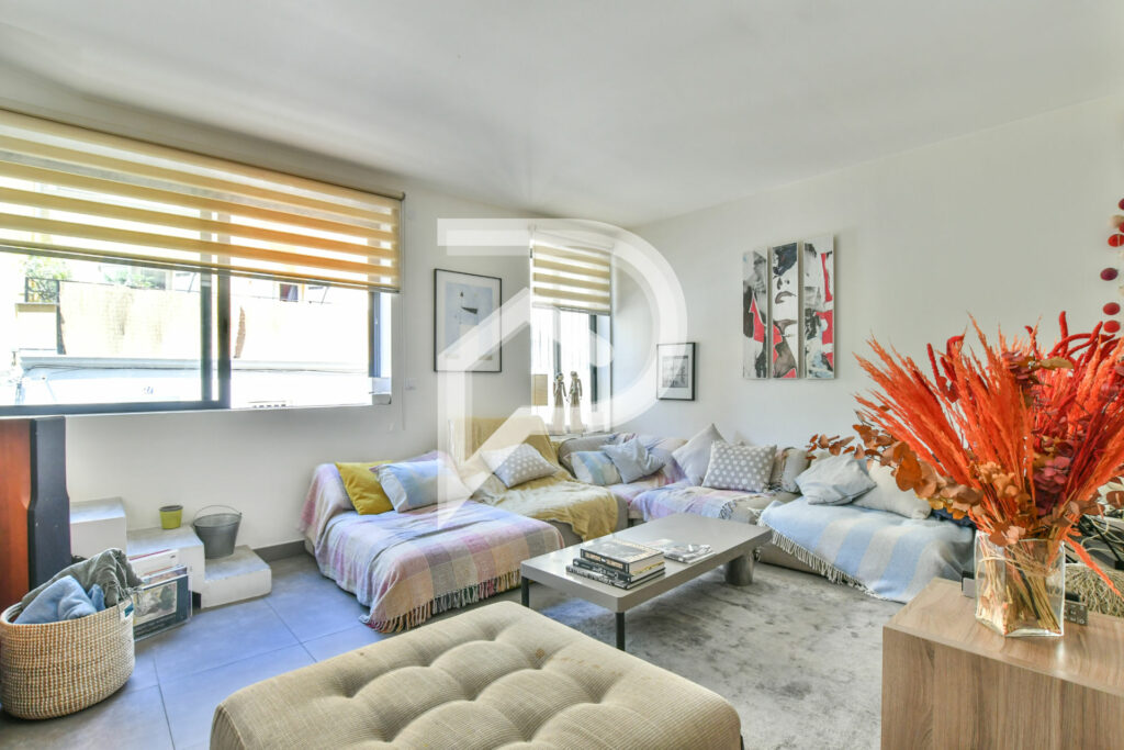 Maison de 130m2 avec terrasse - Léon Immobilier