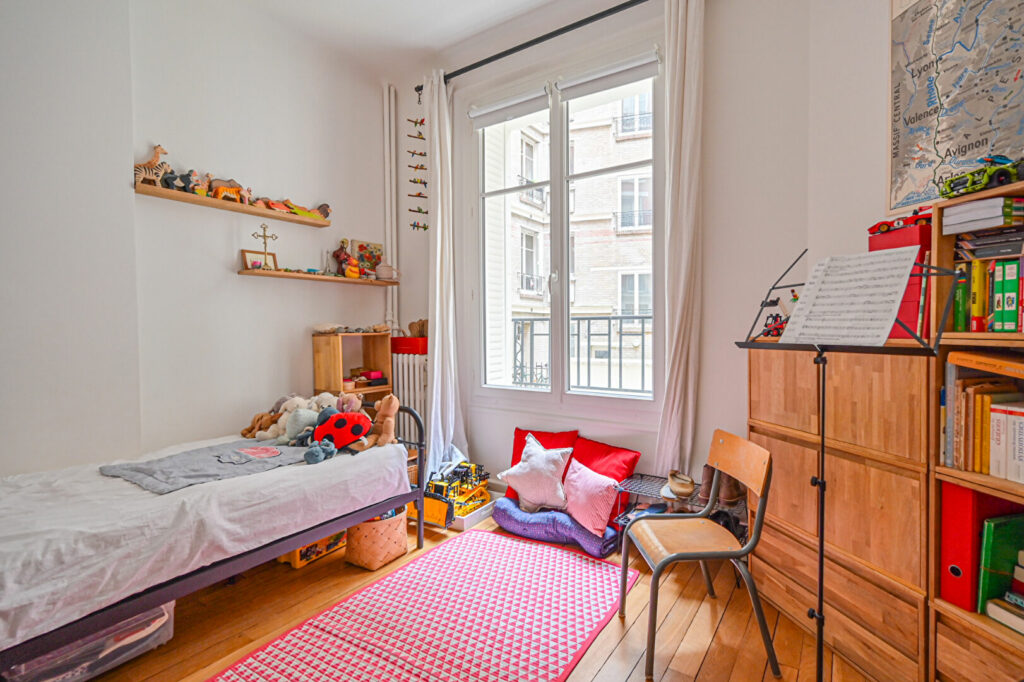 Appartement Paris 4 pièce(s) 96.52 m2 - Léon Immobilier