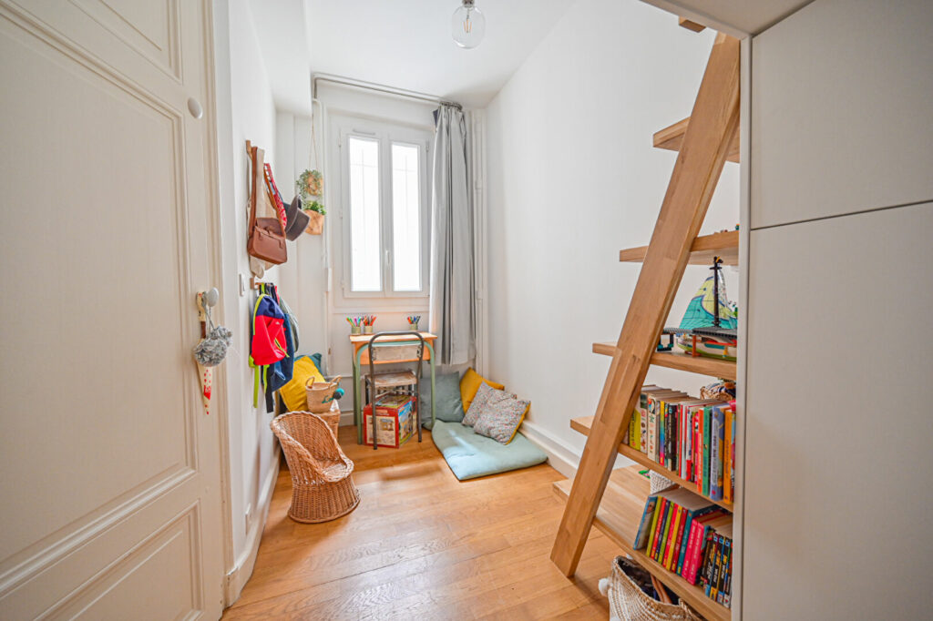 Appartement Paris 4 pièce(s) 96.52 m2 - Léon Immobilier