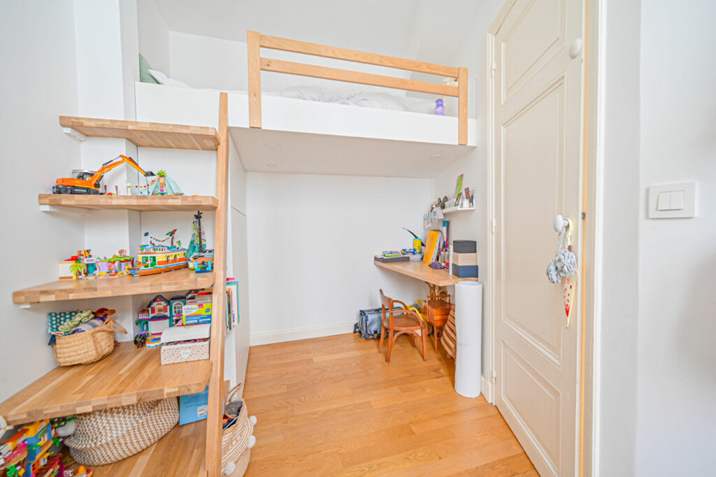 Appartement Paris 4 pièce(s) 96.52 m2 - Léon Immobilier