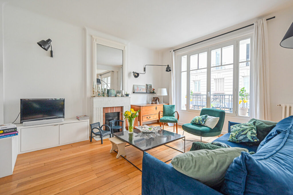 Appartement Paris 4 pièce(s) 96.52 m2 - Léon Immobilier