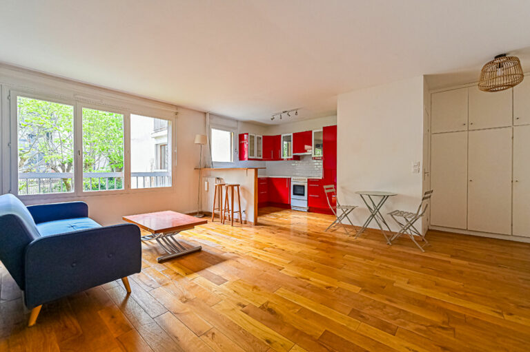 Appartement 2 pièces - PARIS 18
