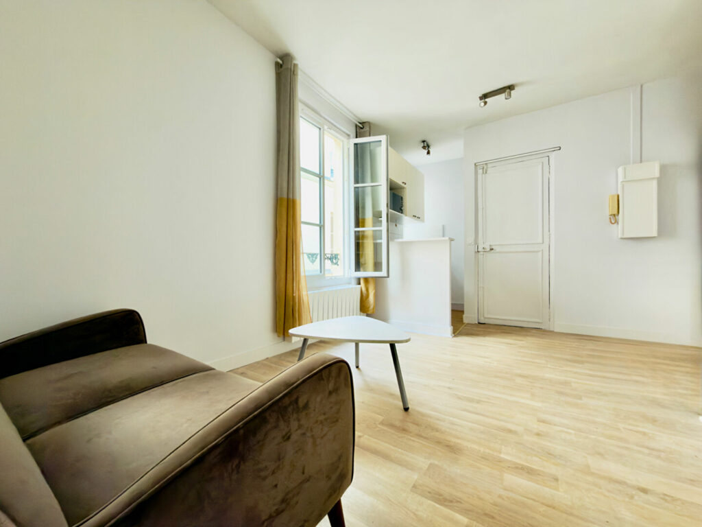 Charmant studio de 27 m2 - Léon Immobilier
