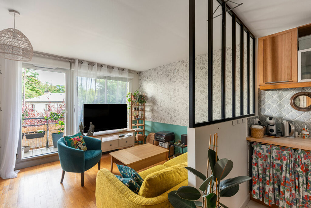 Appartement Paris 4 pièce(s) 85.52 m2 + 10m2 de balcon - Léon Immobilier