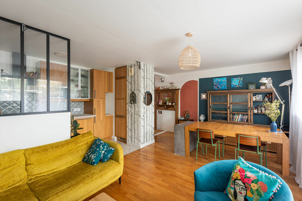 Appartement Paris 4 pièce(s) 85.52 m2 + 10m2 de balcon - Léon Immobilier