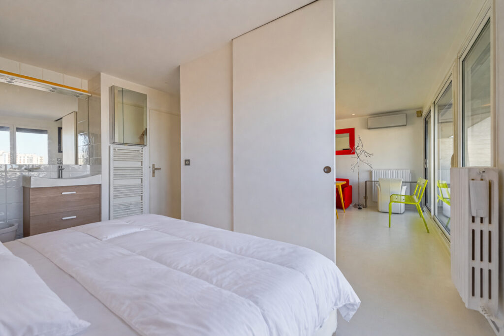 Appartement Paris 2 pièce(s) 45 m2 Vue Exceptionnelle - Léon Immobilier