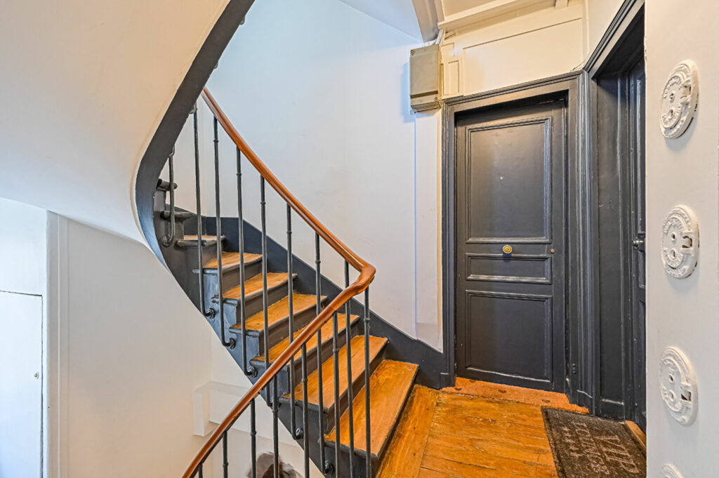 Appartement Paris 2 pièce(s) 31.62 m2 - Léon Immobilier
