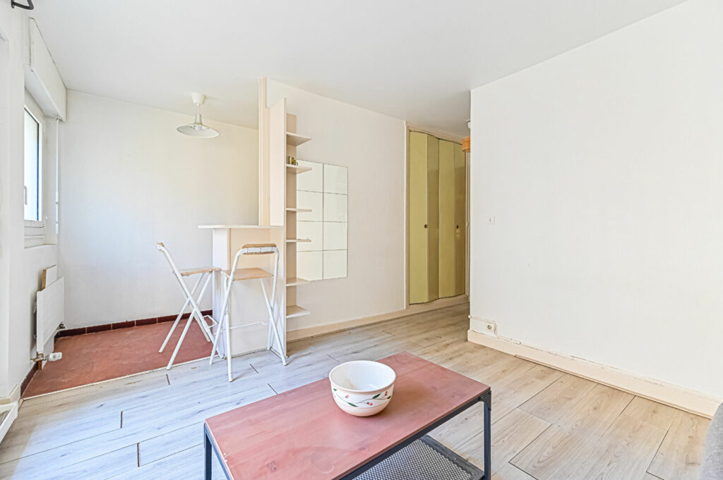 Appartement Paris 1 pièce(s) 21 m2 - Léon Immobilier