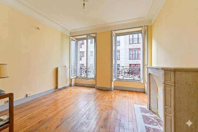 Appartement 3 pièces - PARIS 18