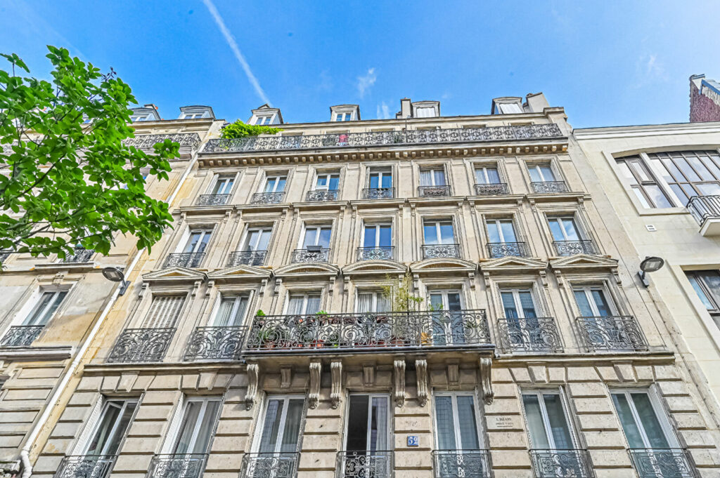 Appartement Paris 3 pièce(s) 45 m2 - Léon Immobilier