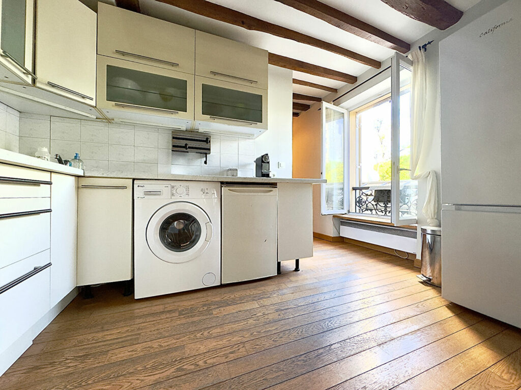 2 pièces lumineux avec vue dégagée – Paris 11ème - Léon Immobilier