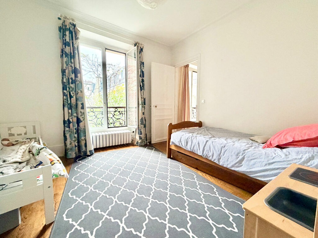 Appartement Paris 4 pièce(s) 79 m2 - Léon Immobilier