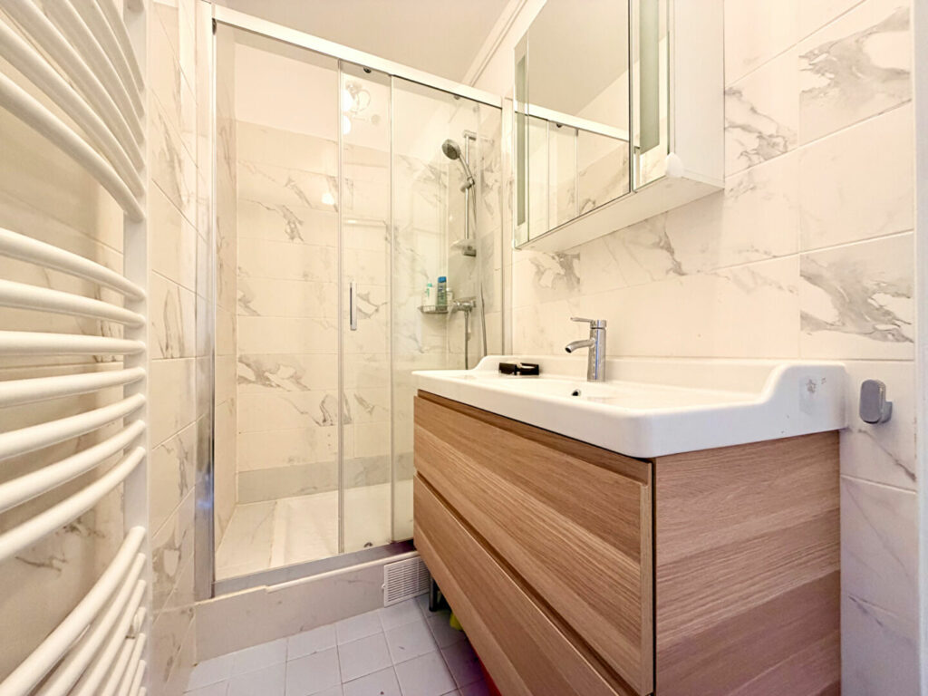 Appartement Paris 4 pièce(s) 79 m2 - Léon Immobilier