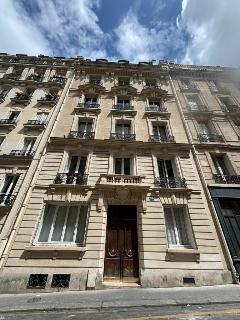 Appartement PARIS – Chambre de service - Léon Immobilier