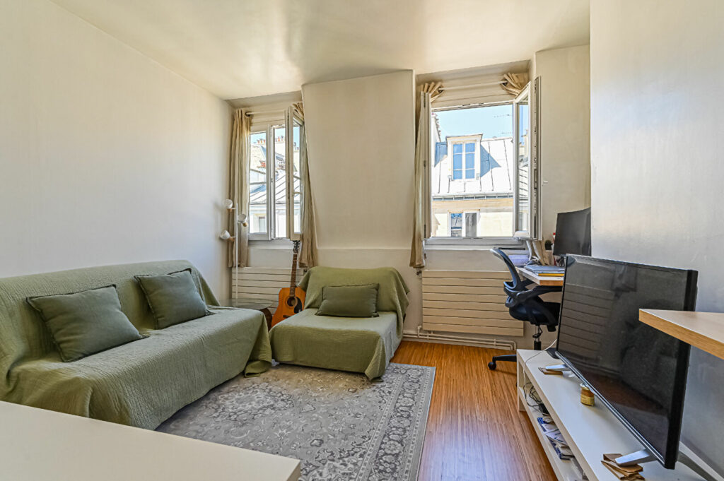 2 pièces au dernier étage, calme et lumineux, Paris 17e - Paris 17e - Léon Immobilier