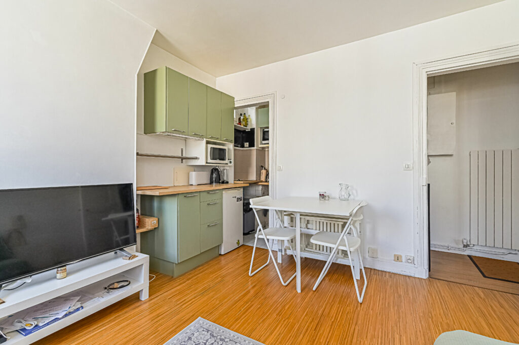 2 pièces au dernier étage, calme et lumineux, Paris 17e - Paris 17e - Léon Immobilier