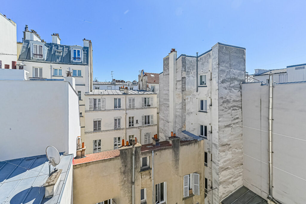 2 pièces au dernier étage, calme et lumineux, Paris 17e - Paris 17e - Léon Immobilier