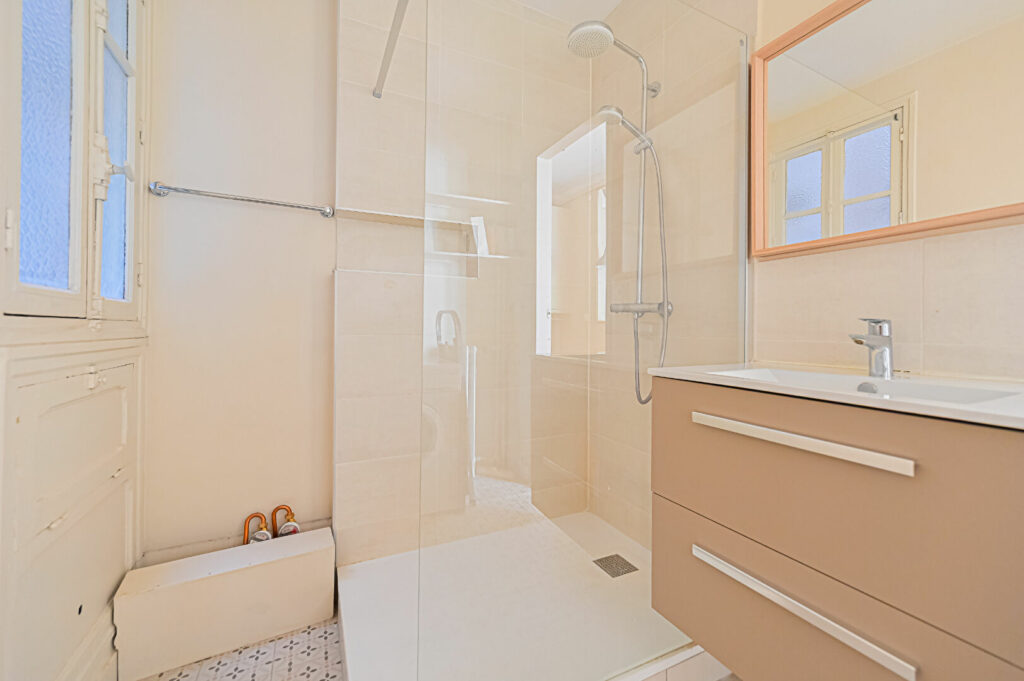 Appartement Paris 2 pièce(s) - Léon Immobilier