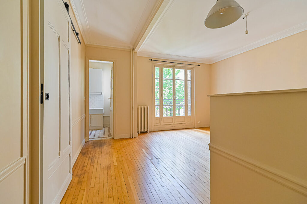 Appartement Paris 2 pièce(s) - Léon Immobilier