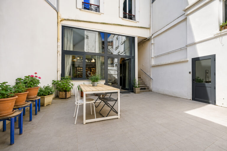 Local professionnel Paris 20e