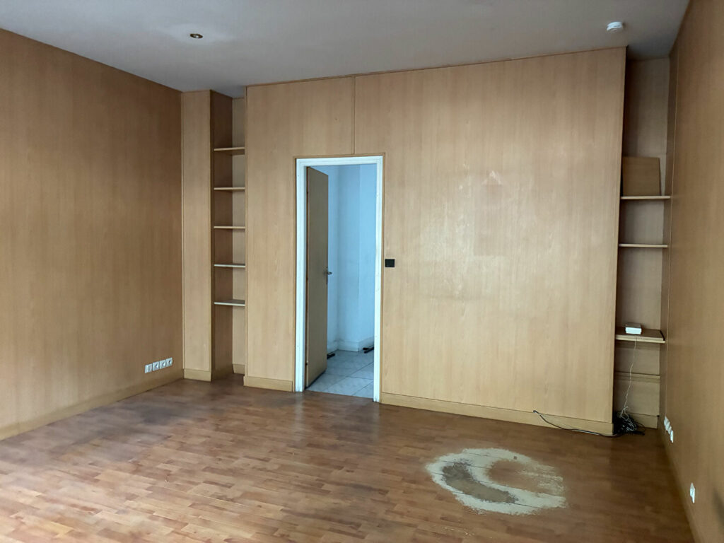 Local commercial à vendre – Paris 20 - Léon Immobilier