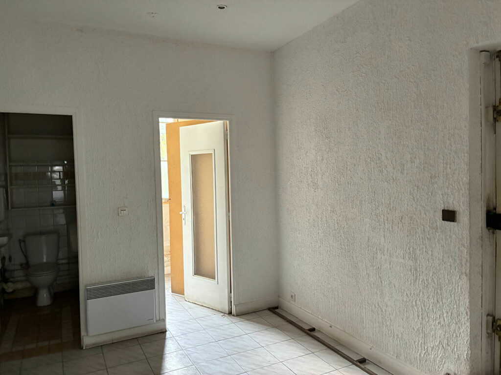 Local commercial à vendre – Paris 20 - Léon Immobilier