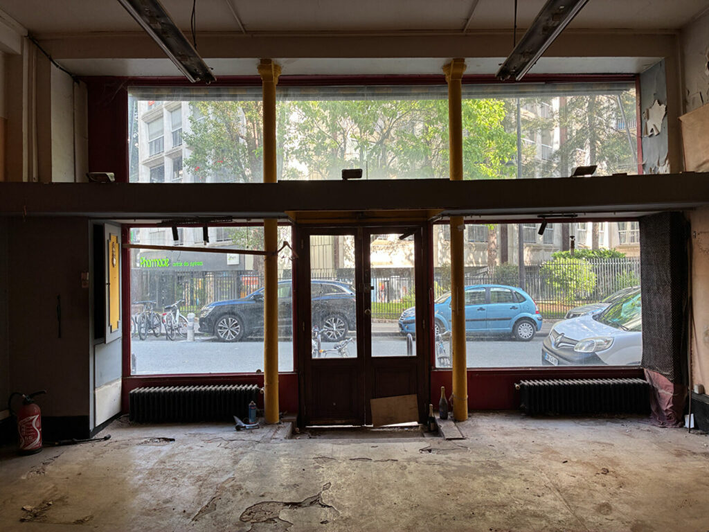 Grand local commercial à vendre – Paris 20 - Léon Immobilier