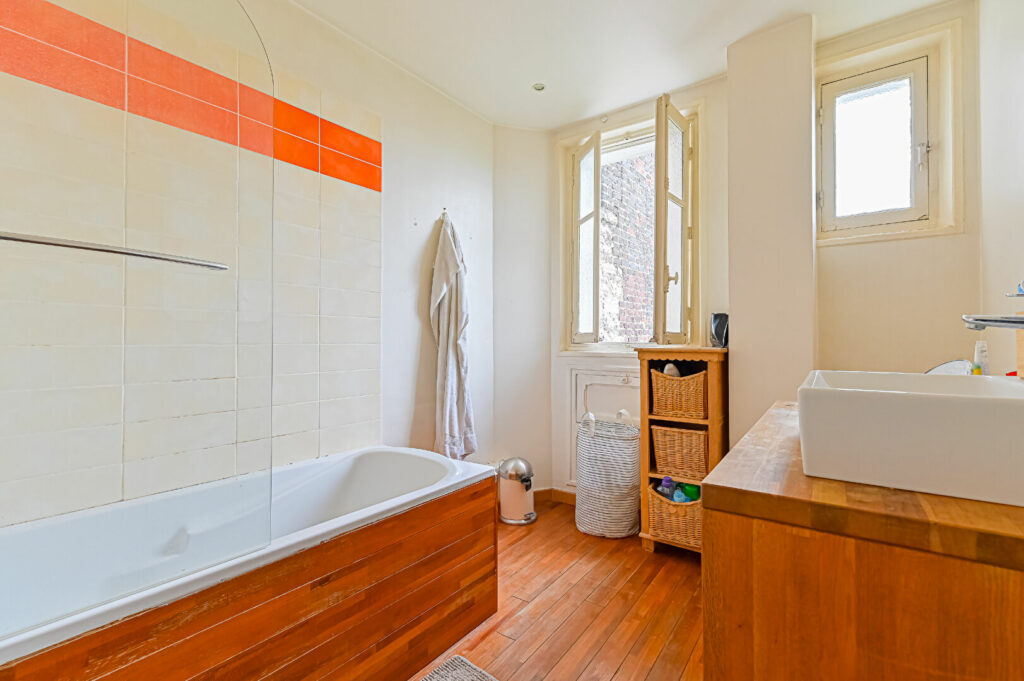 Appartement Paris 2 pièce(s) 52.18 m2 - Léon Immobilier