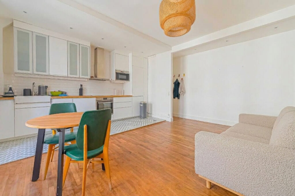 Appartement Paris 3 pièce(s) 51 m2 - Paris 18e - Léon Immobilier
