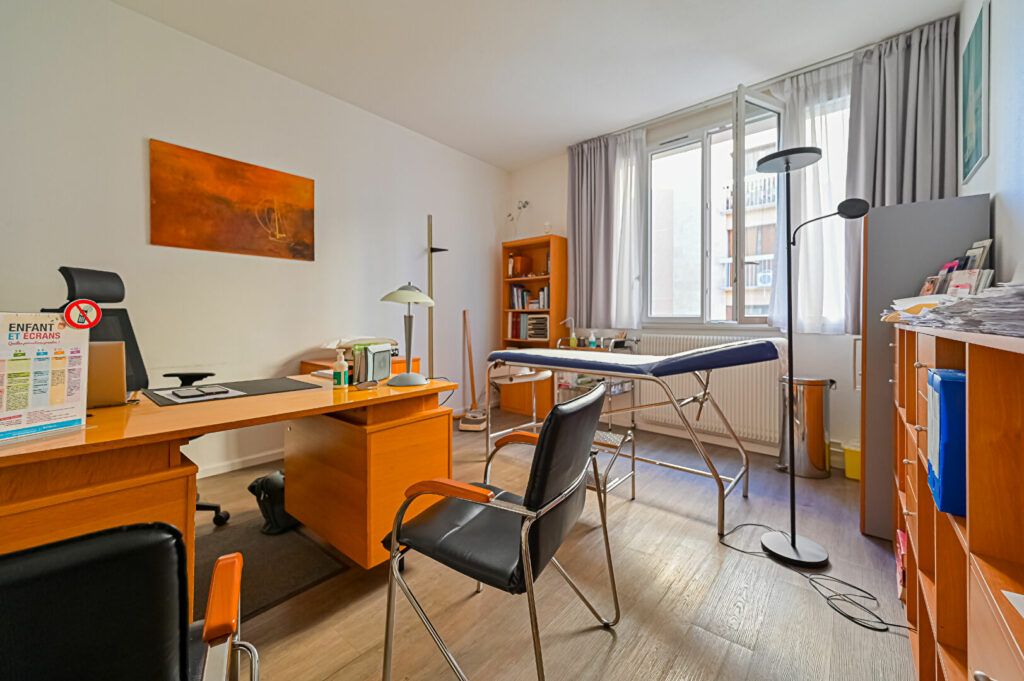 Appartement Paris 2 pièce(s) 44.34 m2 - Paris 19e - Léon Immobilier