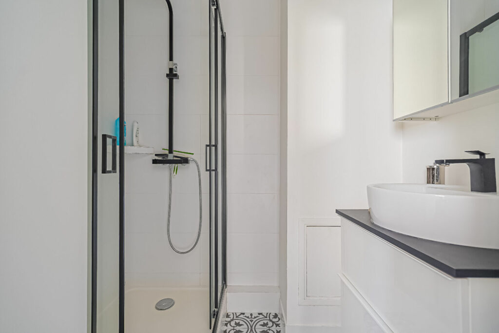 Appartement Paris 4 pièce(s) 89 m2 – 2EME ETAGE avec BALCON - Paris 18e - Léon Immobilier