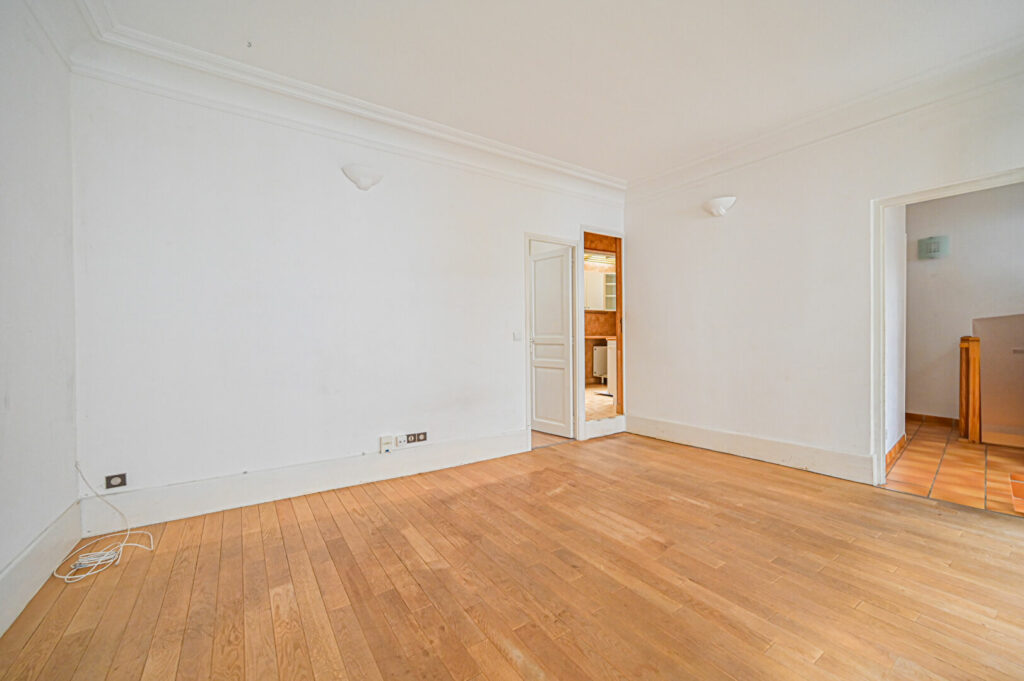 Maison Paris 4 pièce(s) 75 m2 - Paris 20e - Léon Immobilier