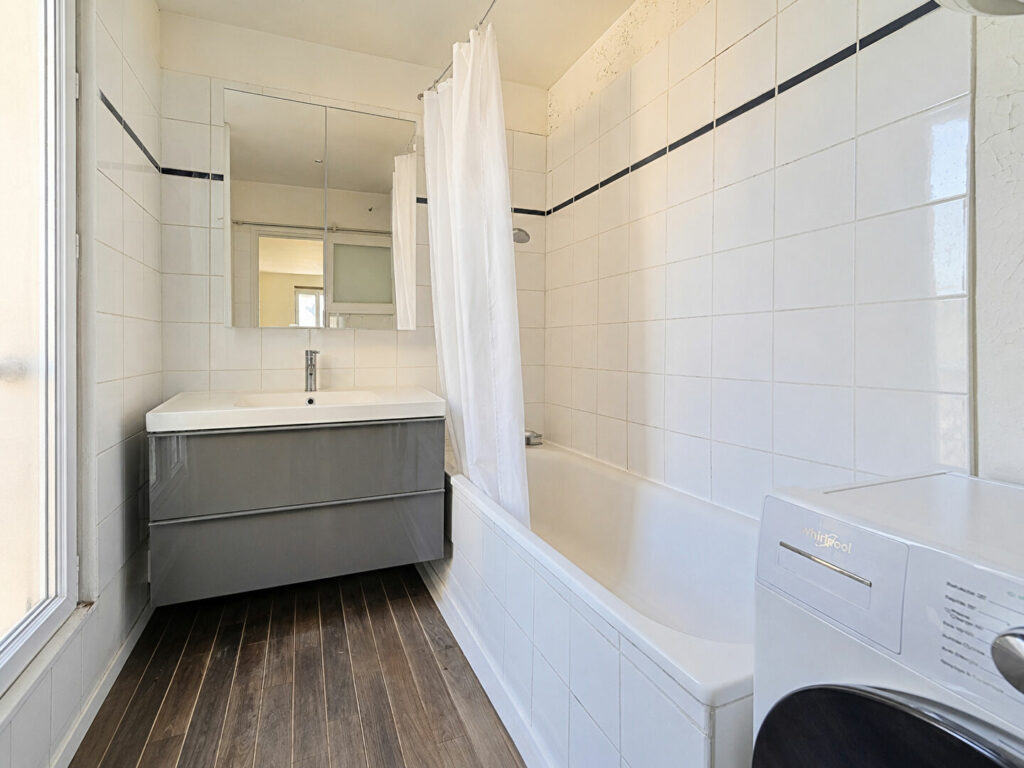 Appartement Paris duplex 2/3 pièce(s) 42 m2 Jourdain Belleville - Paris 20e - Léon Immobilier