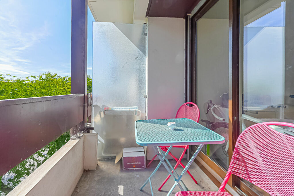 Appartement Paris 2 pièce(s) 56 m2 – BALCON - Paris 18e - Léon Immobilier
