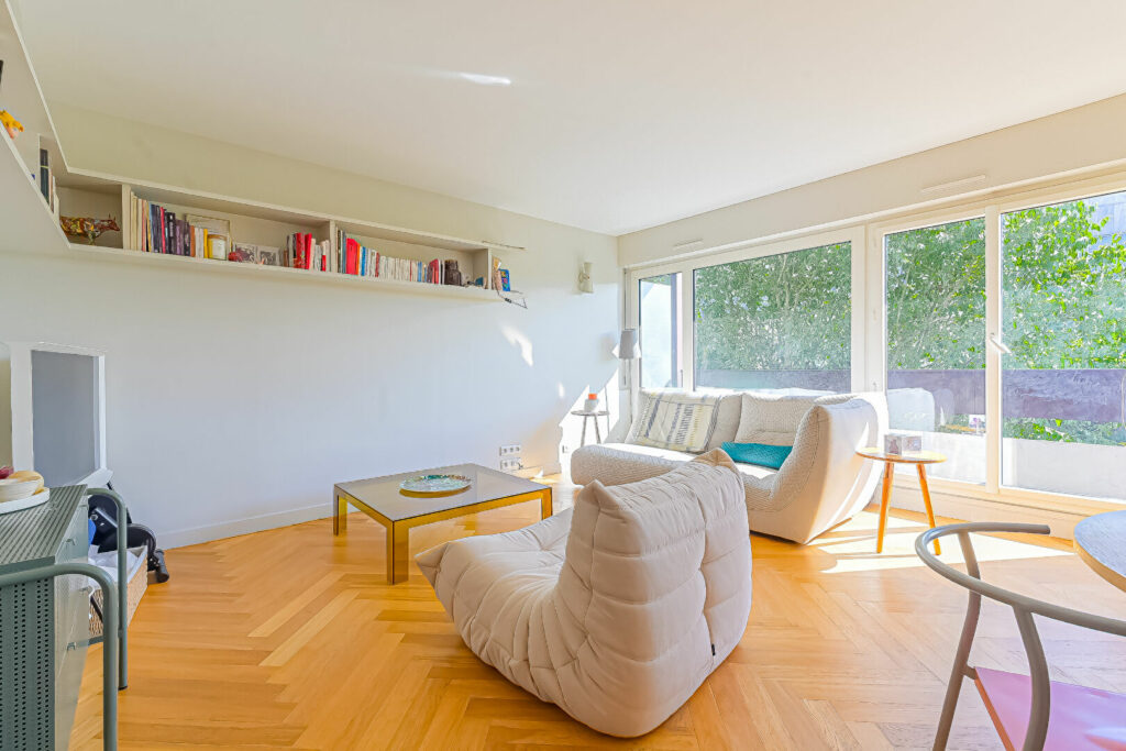 Appartement Paris 2 pièce(s) 56 m2 – BALCON - Paris 18e - Léon Immobilier