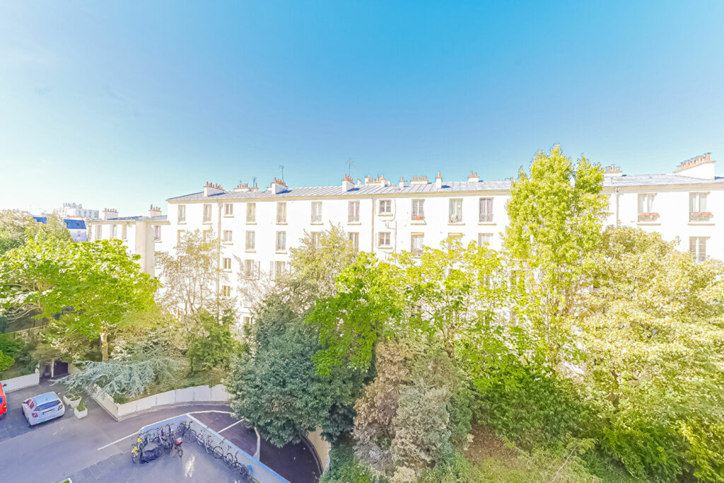 Appartement Paris 2 pièce(s) 56 m2 – BALCON - Paris 18e - Léon Immobilier