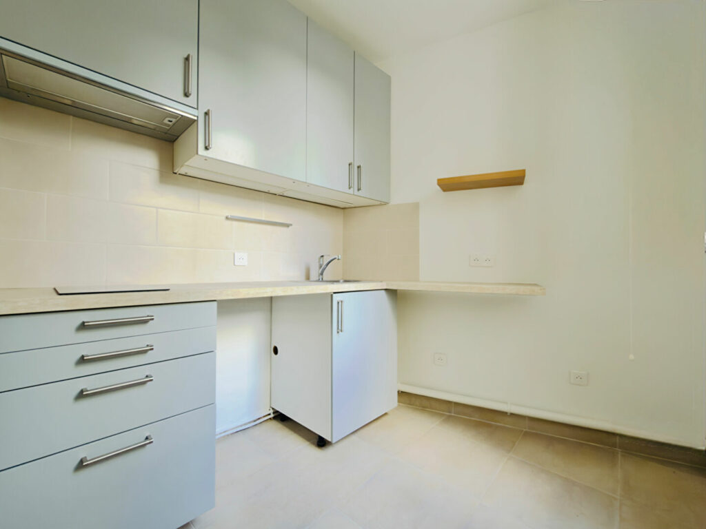 Superbe appartement 2 pièces de 38 m2 – Métro commerce PARIS 15 - Paris 15e - Léon Immobilier