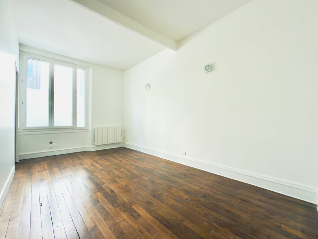 Superbe appartement 2 pièces de 38 m2 – Métro commerce PARIS 15 - Paris 15e - Léon Immobilier