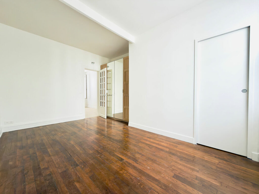 Superbe appartement 2 pièces de 38 m2 – Métro commerce PARIS 15 - Paris 15e - Léon Immobilier