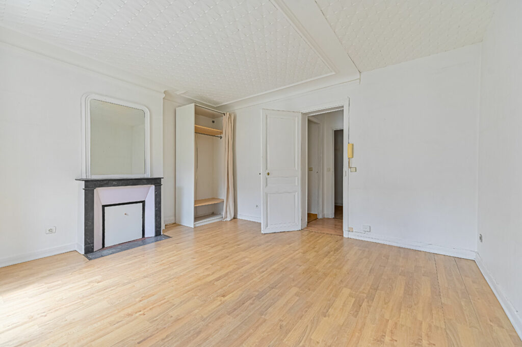 Appartement Paris 1 pièce(s) 26 m2 - Paris 18e - Léon Immobilier