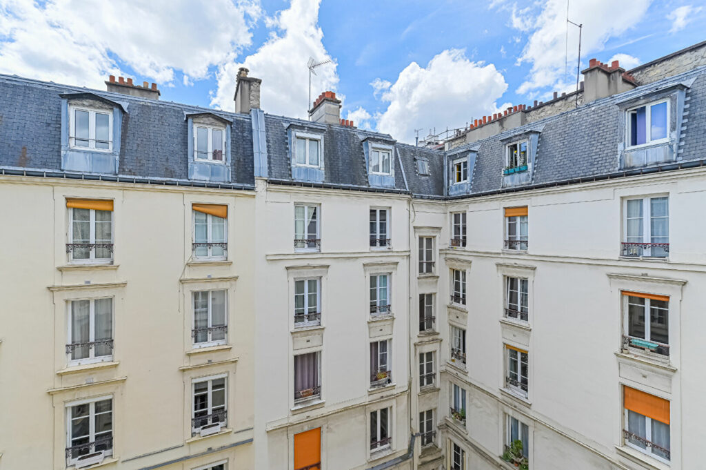 Appartement Paris 1 pièce(s) 26 m2 - Paris 18e - Léon Immobilier
